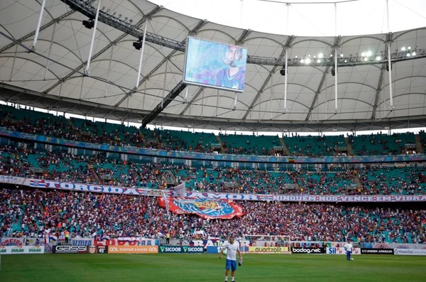 Bahia trocará bandeirinhas da Fonte Nova em campanha contra homofobia