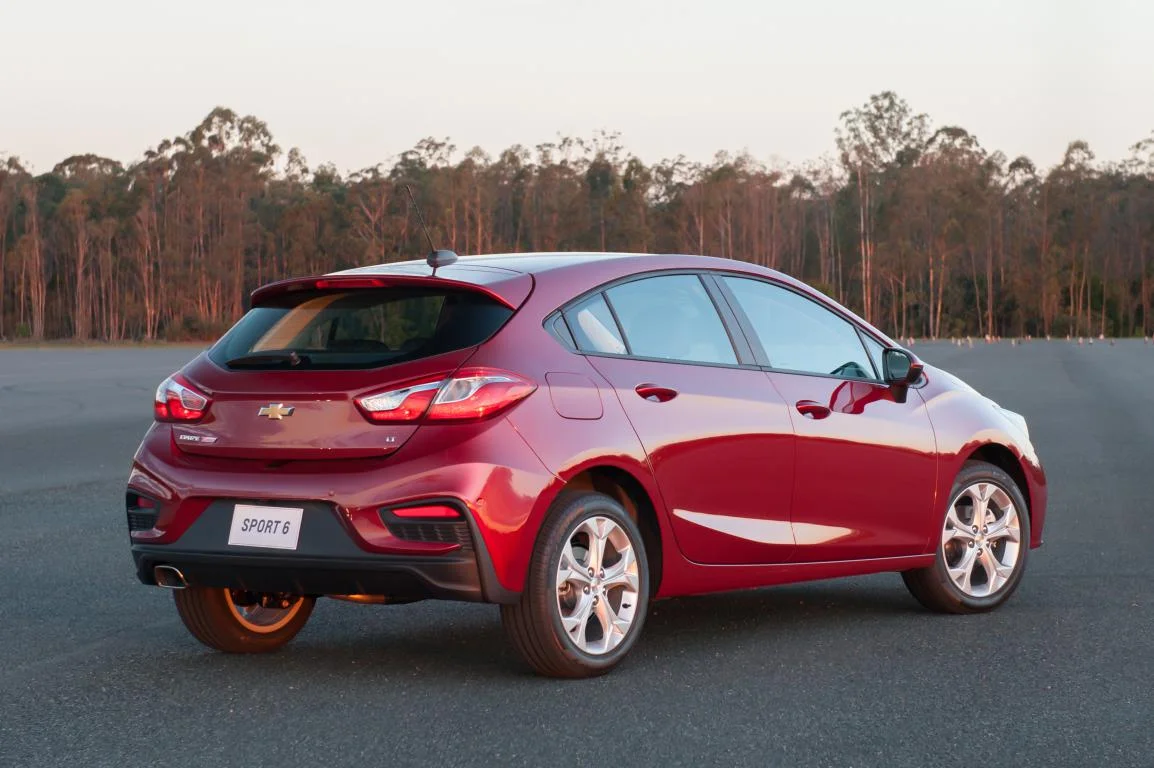 Preços do novo Cruze Sport6 começam em R$ 89.990 e chegam a R$ 112.540 - imagem 3 Preços do novo Cruze Sport6 começam em R$ 89.990 e chegam a R$ 112.540 - imagem 3
