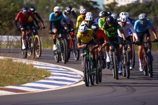 Foto colorida do Mountain Bike do Metrópoles Endurance Ciclismo - Metrópoles