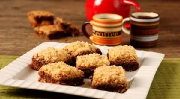 Adoce a temporada de festas juninas com brownie de café com paçoca