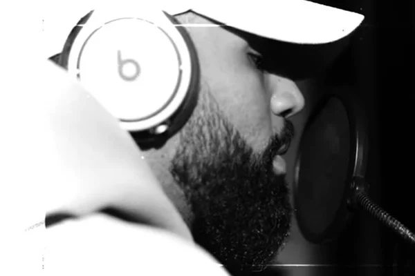 Assista ao clipe de Sei lá, música de Gabigol com Choji e Papatinho