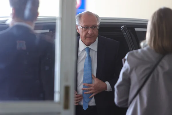 Vice-presidente Geraldp Alckmin chega à Câmara dos Deputados Metropoles