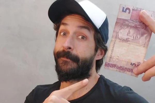 Influenciador Eduardo Feldberg, conhecido como Primo Pobre