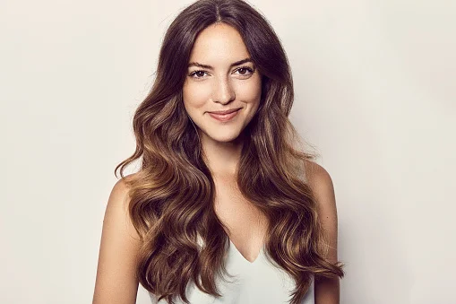 Mulher de cabelo castanho