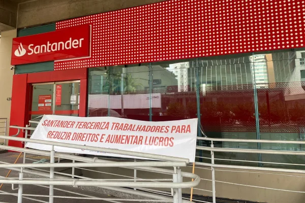 Agências bancárias da Avenida Paulista atrasam abertura nesta quinta
