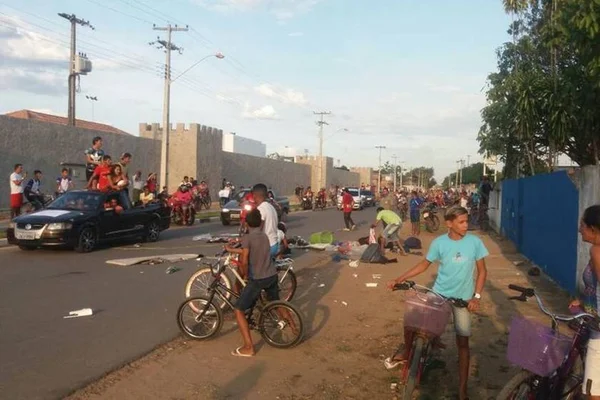 Moradores invadem abrigo em Roraima e expulsam venezuelanos da cidade