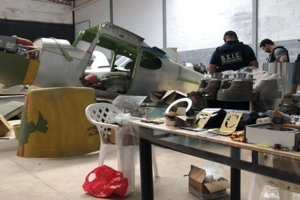 Polícia interdita oficinas que modificavam aviões para o tráfico em Goiás