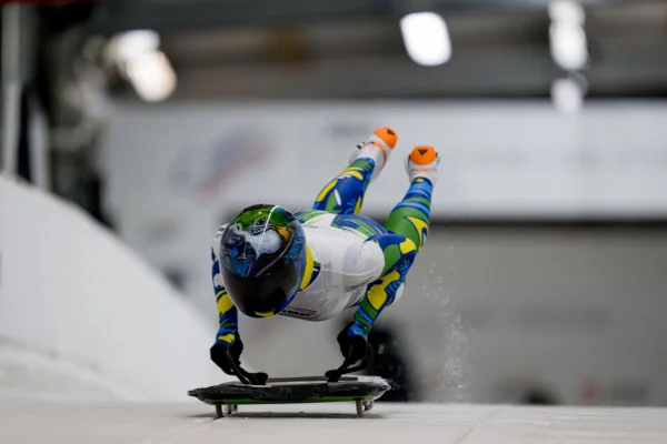 Esperança de medalha no skeleton, Nicole Silveira estreia nesta sexta