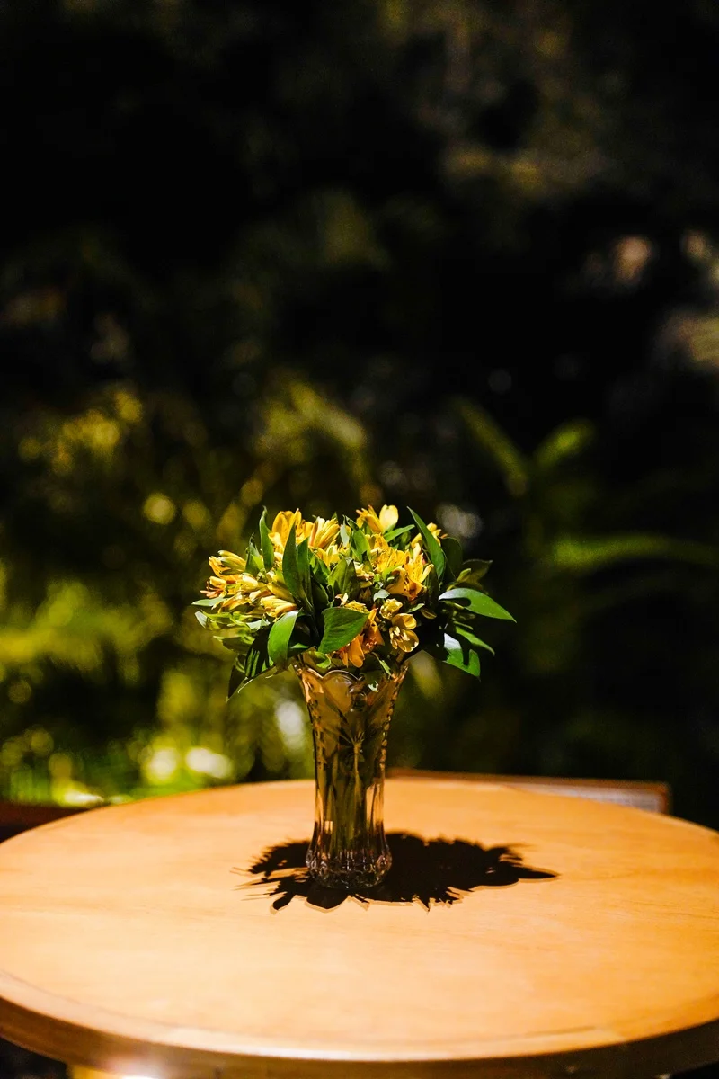 Arranjos florais trouxeram um ar mais intimista e elegante para a noite Arranjos florais trouxeram um ar mais intimista e elegante para a noite