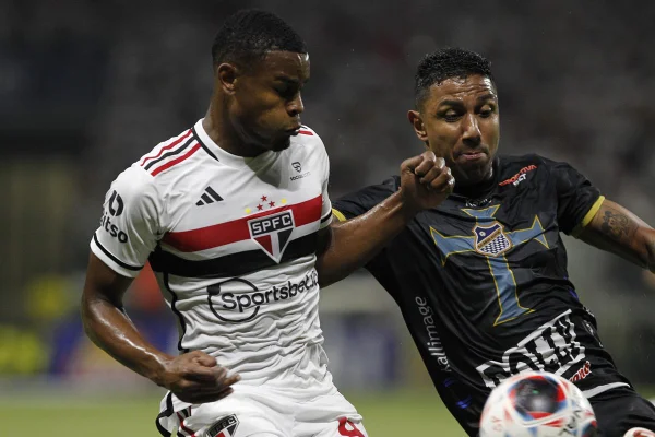 Eliminação do São Paulo é transmitida no Morumbi durante show do Coldplay