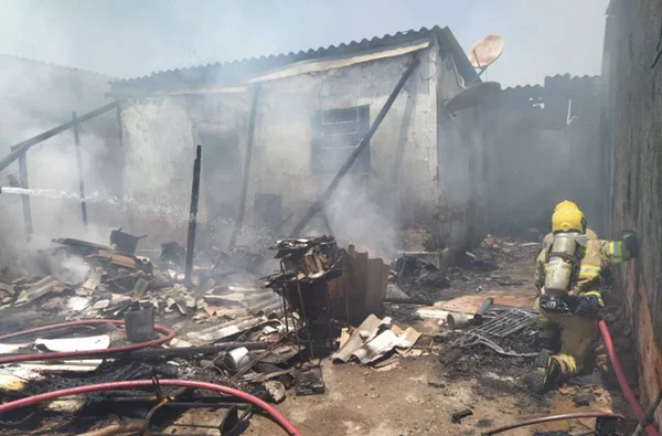 Menino de 10 anos morre após incêndio atingir residência no DF