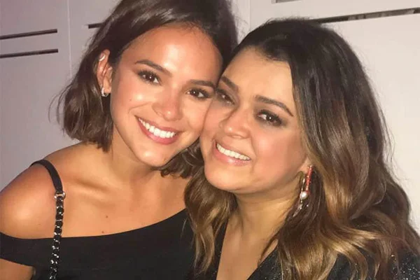 Bruna Marquezine homenageia Preta Gil e fala em resiliência e coragem - Metrópoles