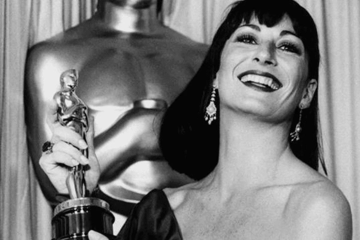Mostra Anjelica Huston, em comemoração aos 75 anos da atriz Mostra Anjelica Huston, em comemoração aos 75 anos da atriz