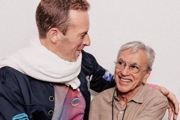 Monstros da música: Caetano Veloso e Chris Martin se encontram em show
