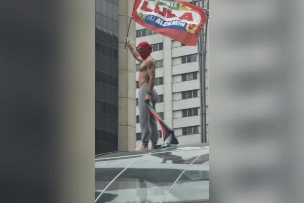 “Gostoso da Paulista”: estudantes fazem concurso para eleger sósia na UFMG