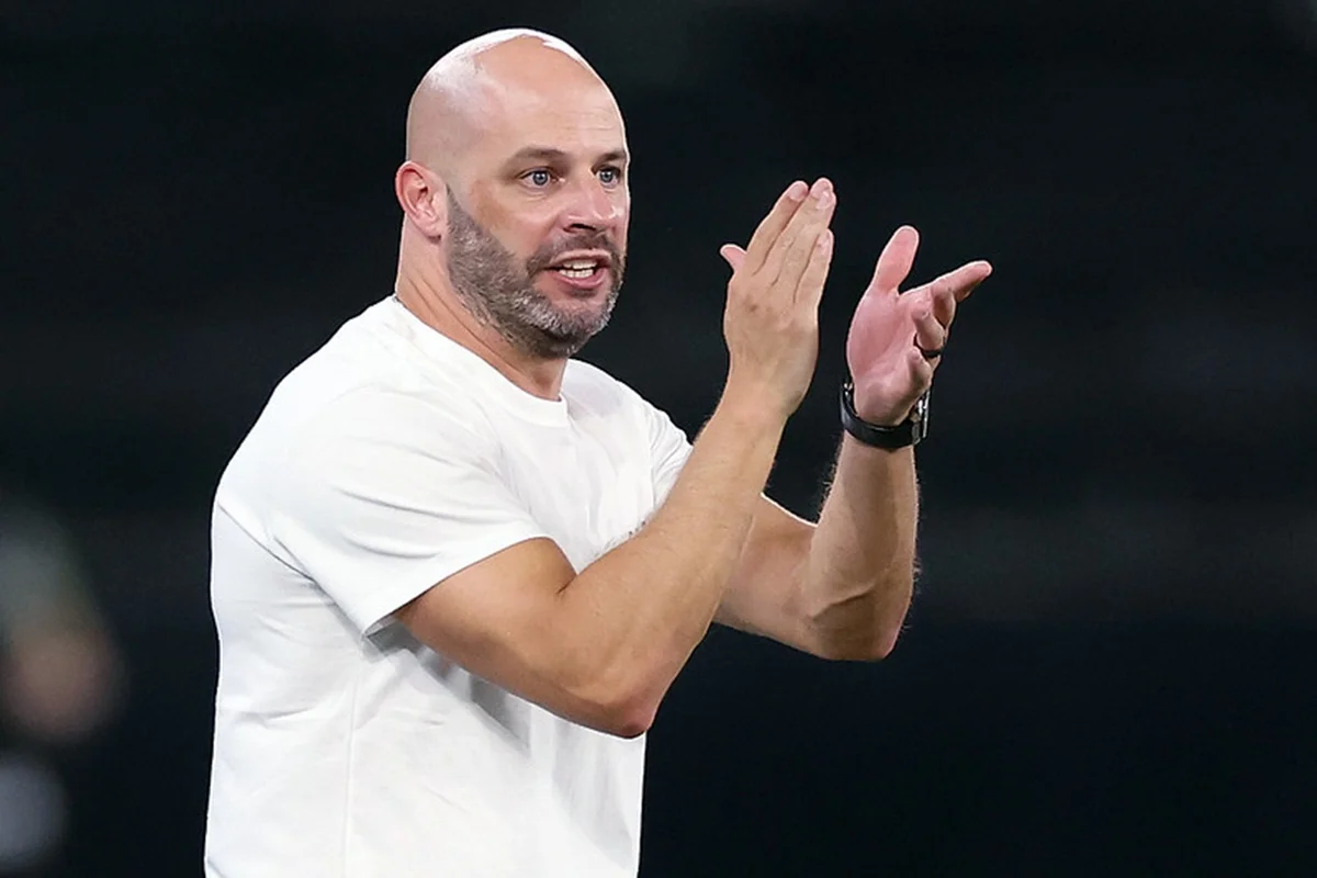 Treinador do Botafogo confirma negociações com o Vasco