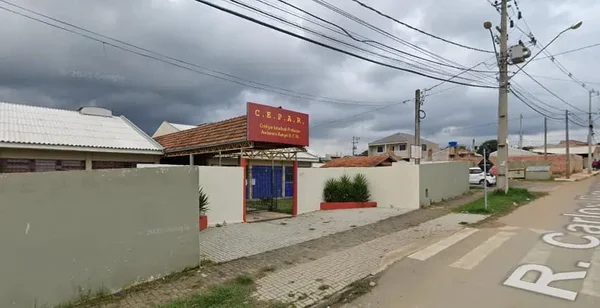 Jovens são levados à emergência após suposto envenenamento em escola
