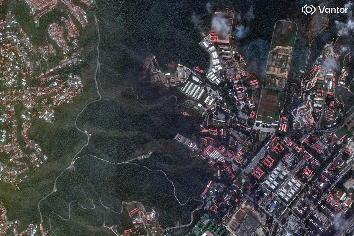 Visão geral do complexo militar Fuerte Tiuna e áreas urbanas vizinhas em Caracas após ataques dos EUA Visão geral do complexo militar Fuerte Tiuna e áreas urbanas vizinhas em Caracas após ataques dos EUA