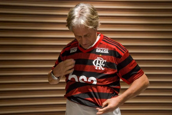 Jorge Jesus desembarca no Rio e assume em definitivo o Flamengo