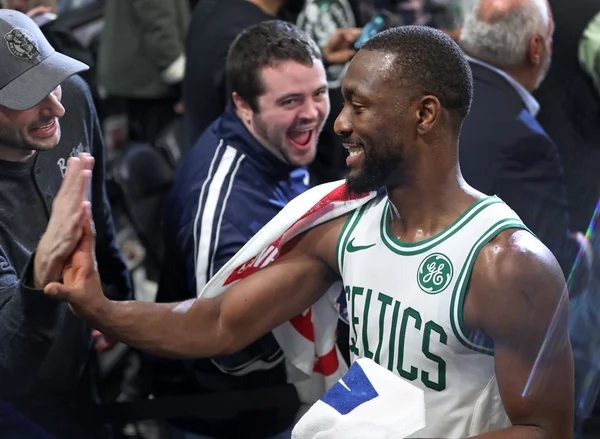 Contra coronavírus, NBA proibirá cumprimentos entre atletas e fãs