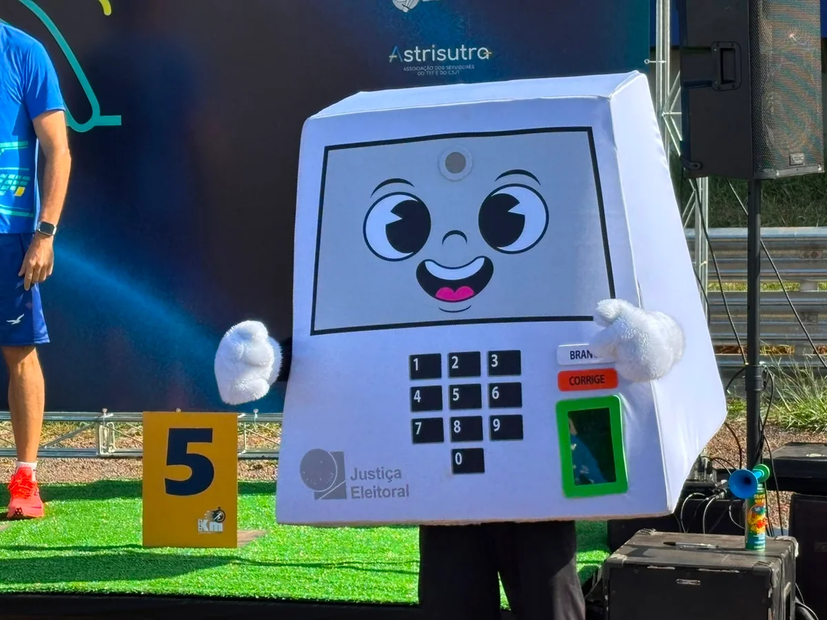 Presidente do TSE defende urnas eletrônicas durante evento em Brasília - imagem 4 Presidente do TSE defende urnas eletrônicas durante evento em Brasília - imagem 4