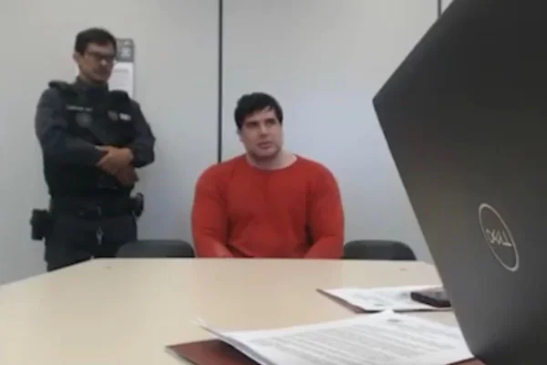 Imagem colorida, Suspeito de matar gari diz que foi constrangido por agentes Covarde- Metrópoles