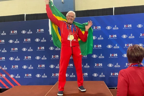 idoso medalha ouro jogos olímpicos