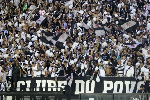 Rio: lei prevê punições a clubes de futebol por atos de racismo