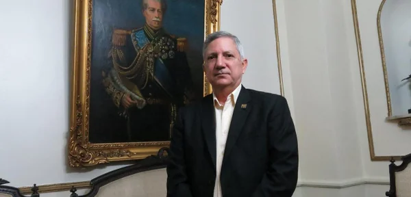 Presidente do Clube Militar do RJ convidou membros para atos antidemocráticos