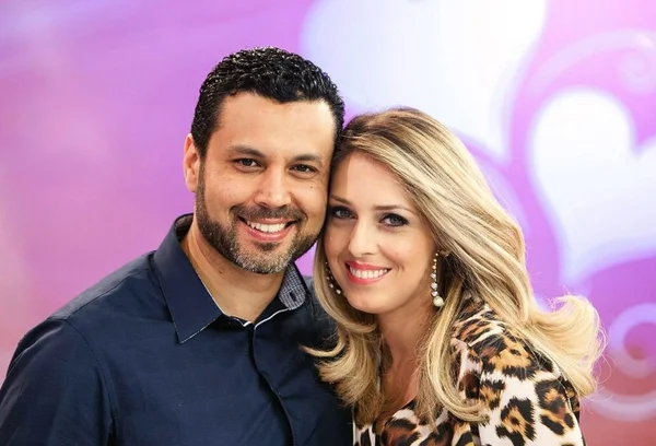 Filho de Bonner e Fátima rouba a cena em selfie com a mãe - destaque galeria