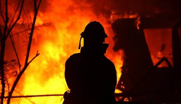 Trump lamenta incêndio na California e faz alerta no Twitter