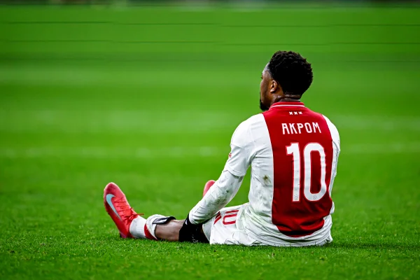 Foto colorida de Akpom, ex-Ajax - Metrópoles