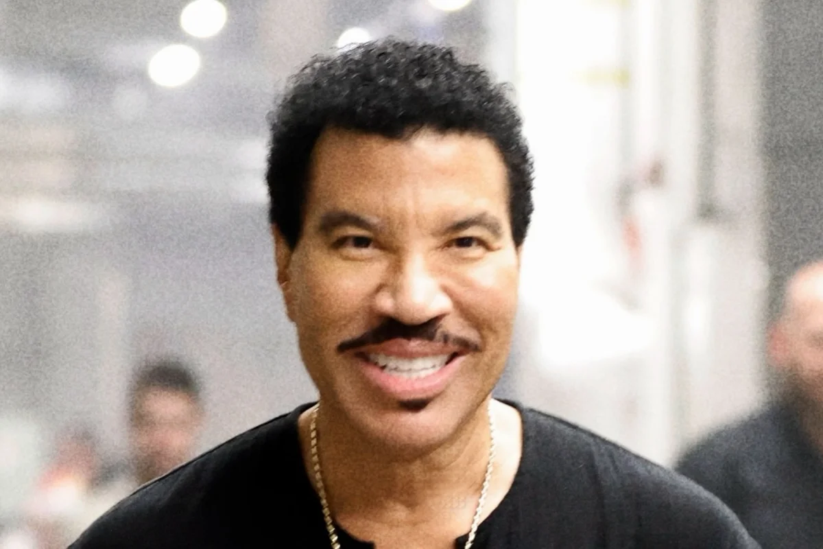 Lionel Richie tem estado de saúde atualizado após deixar UTI