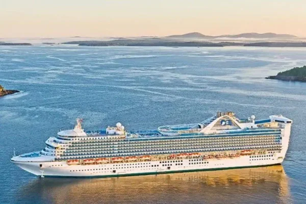 Foto colorida de navio Caribbean Princess - Metrópoles