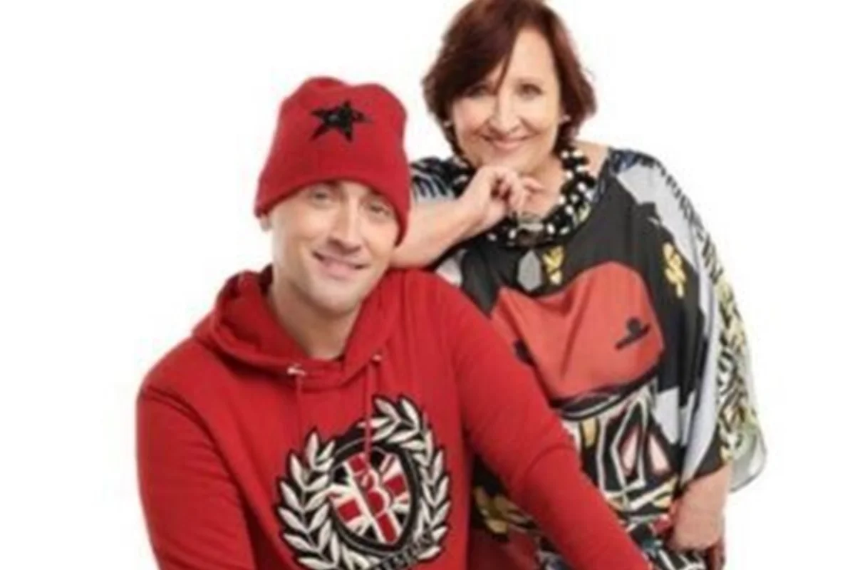 Dona Déa e Paulo Gustavo fazem pose para o Instagram Dona Déa e Paulo Gustavo fazem pose para o Instagram