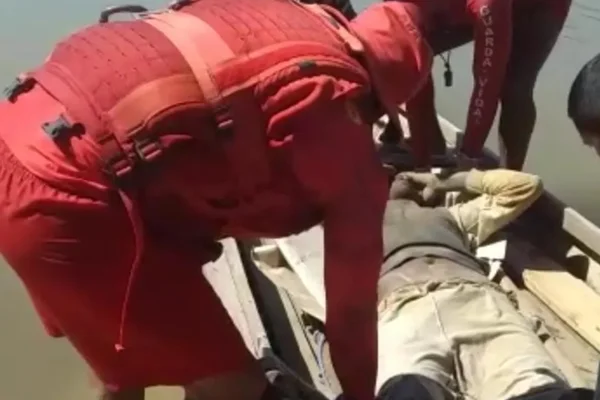 Haitiano diz que foi obrigado a se jogar de ponte na fronteira do Peru com o Acre
