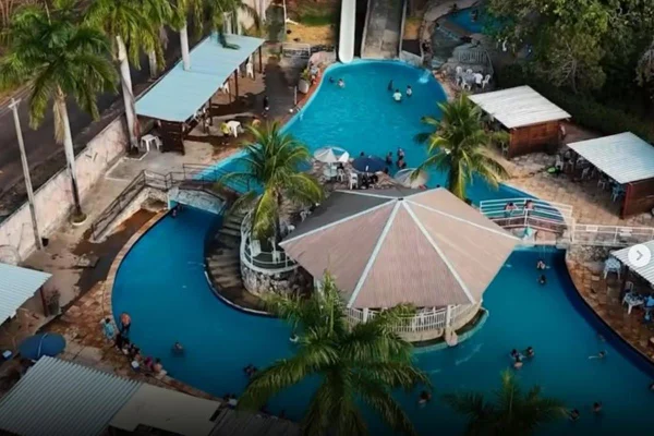 Imagem colorida do Solar Acqua Park