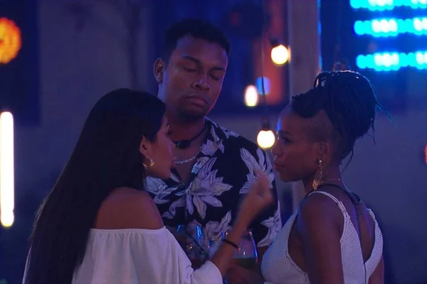 Pocah, Nego Di e Karol Conká
