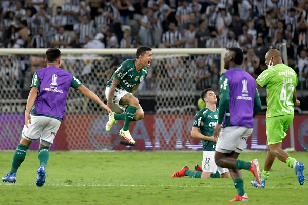 Ficou feio para o Atlético tentar anular o gol do Palmeiras