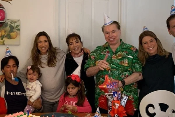 Patrícia mostra fotos inéditas em aniversário de Silvio Santos