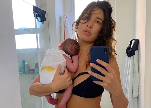 Giselle Itié desabafa sobre cuidar do filho sozinha: “Maternidade real”