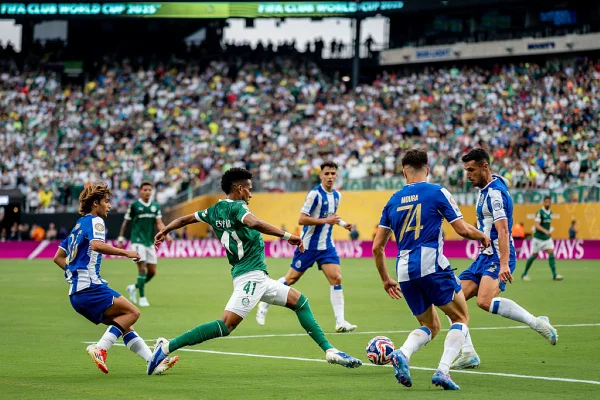 Imagem colorida de Palmeiras x Porto - Metrópoles