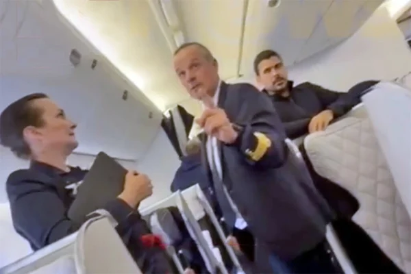 Tripulação de avião da Air France - Metrópoles