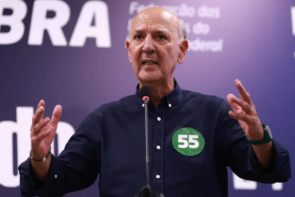José Roberto Arruda fugiu da pergunta tecendo críticas ao governo atual