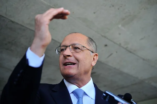 “Lula será condenado nas urnas”, diz Alckmin