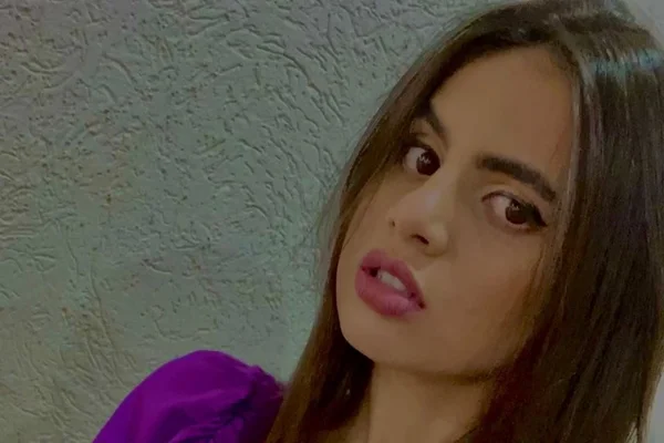 Foto colorida da estudante de direito Jeniffer da Silva Moreira - Metrópoles
