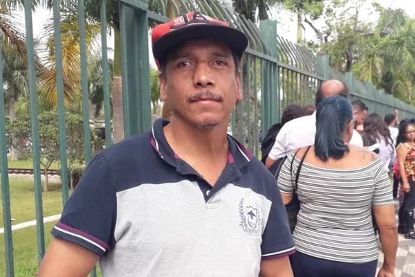 Cláudio Alberto: conheça o último fã a entrar no velório de Gugu