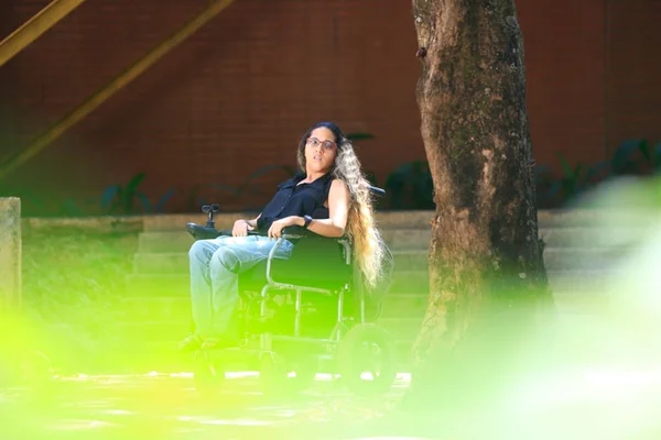 Estudante com paralisia vai poder ficar com mãe e irmã na UnB
