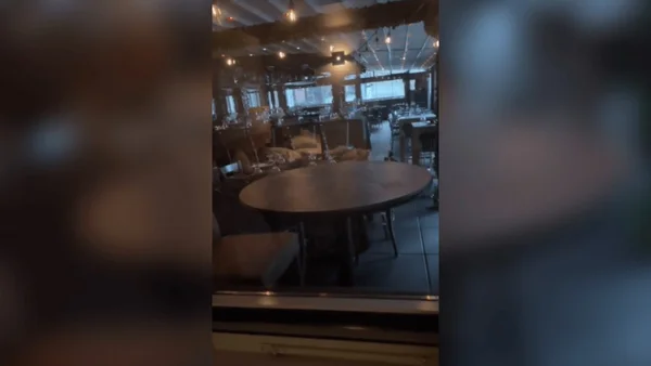 Jovem aluga quarto com vista para a cidade e descobre estar ‘dentro’ de restaurante