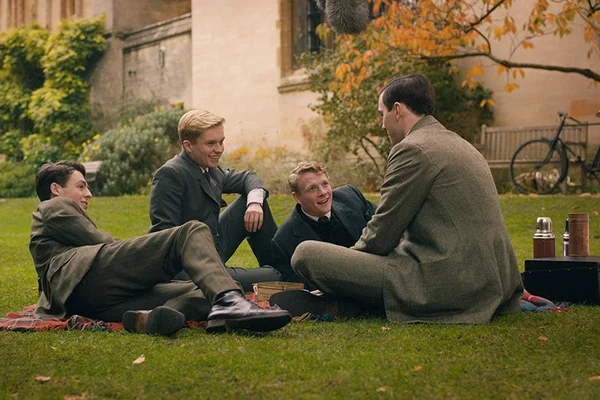 Fox divulga primeiro trailer de Tolkien, longa biográfico do autor